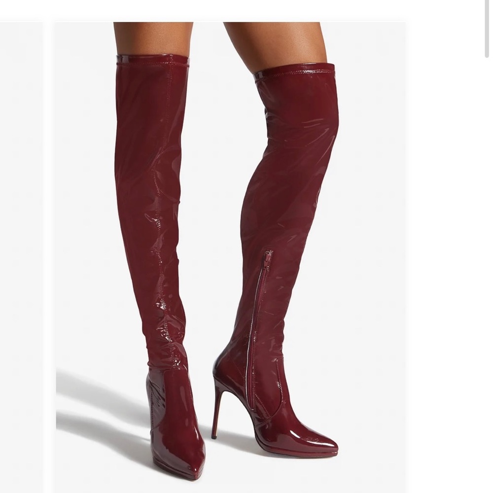 Women Boots Size 8 New in Box